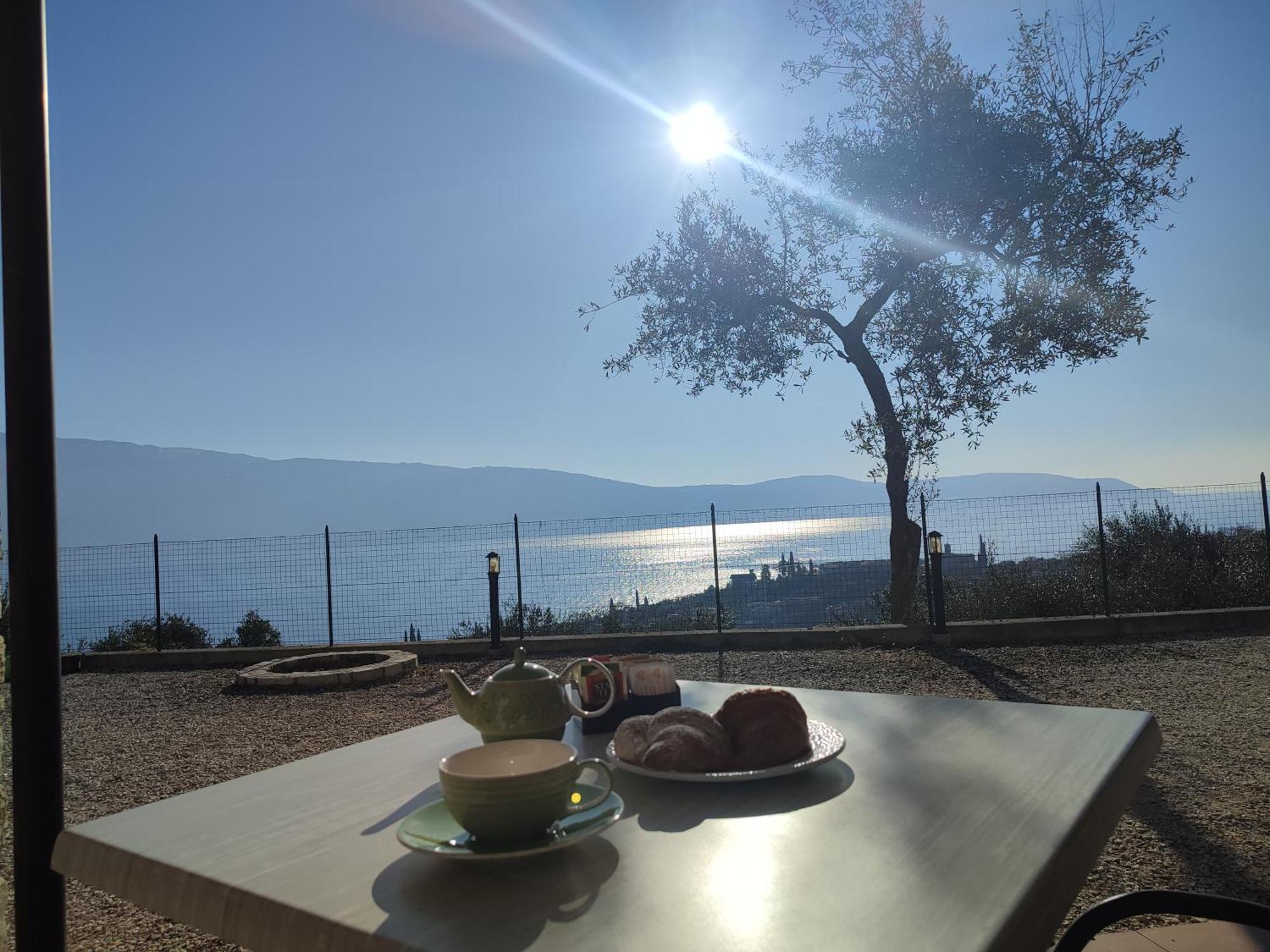 Agriturismo L'Uliveto Gargnano Luaran gambar